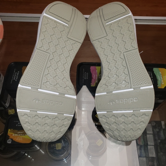 ADIDAS SWIFT RUN TAN SIZE 5 - Picture 5 of 5